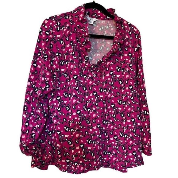 Crown & Ivy Pink & Black Animal Print Ruffle
V Neck Stretch Popover Top - Picture 3 of 9